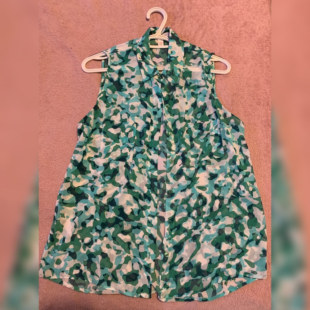 Green Sleeveless Button Down Summer Shirt